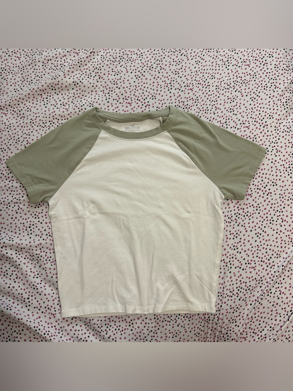 Hollister Olive Green & Cream Raglan Tee